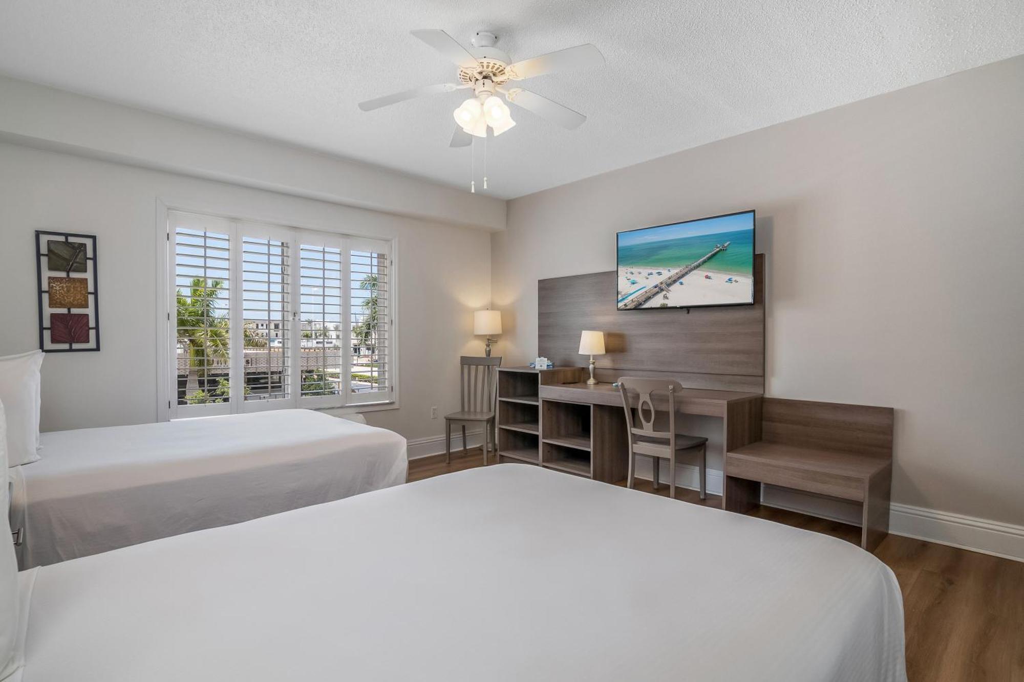 Naples Park Central Hotel ภายนอก รูปภาพ