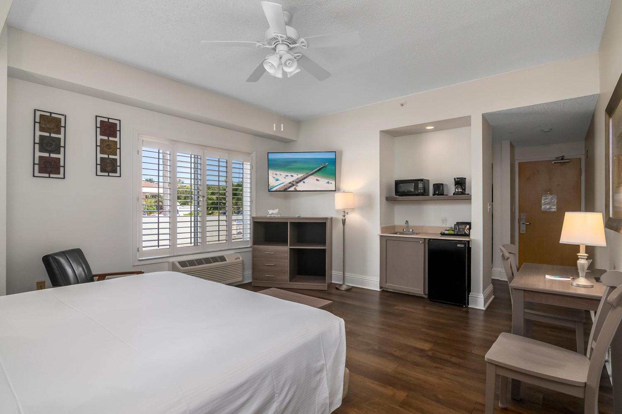 Naples Park Central Hotel ภายนอก รูปภาพ