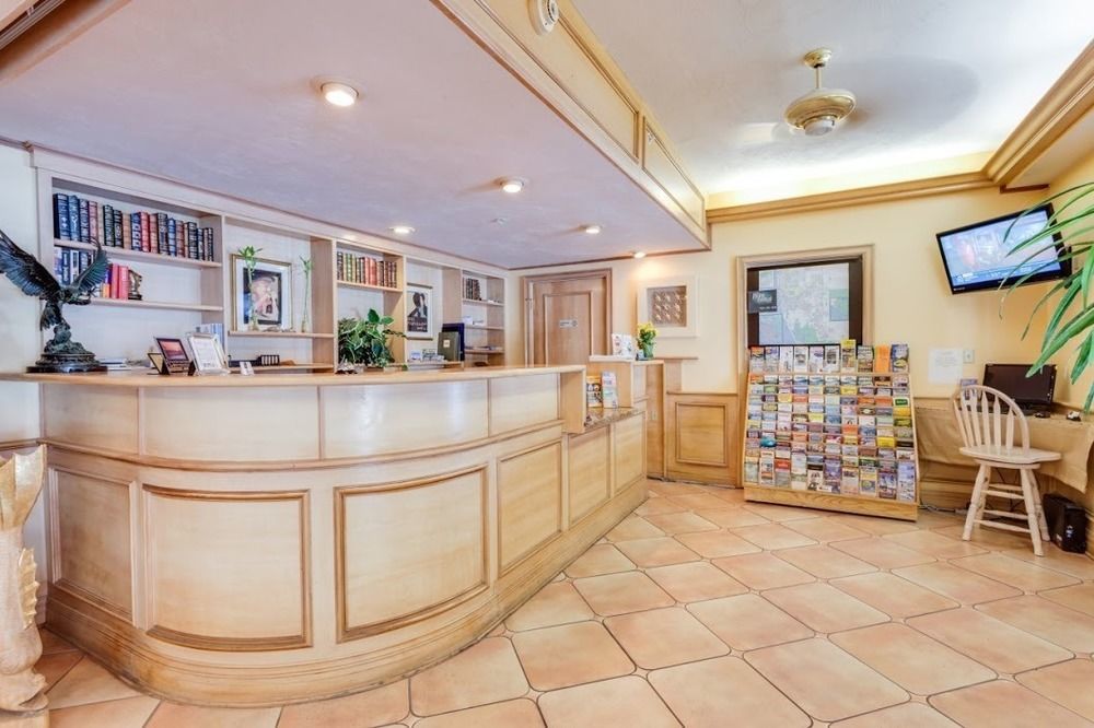 Naples Park Central Hotel ภายนอก รูปภาพ