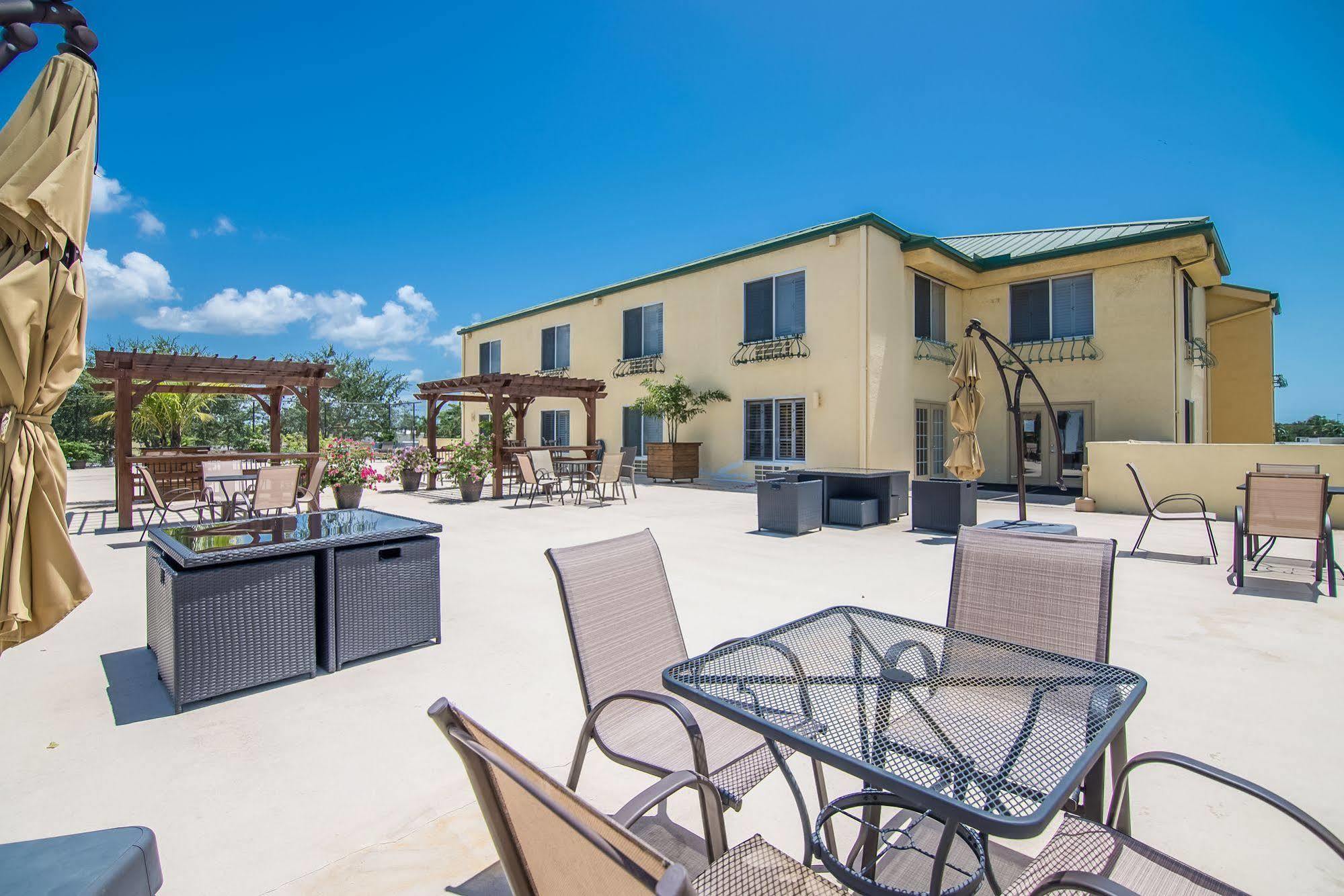 Naples Park Central Hotel ภายนอก รูปภาพ