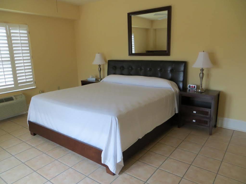 Naples Park Central Hotel ภายนอก รูปภาพ