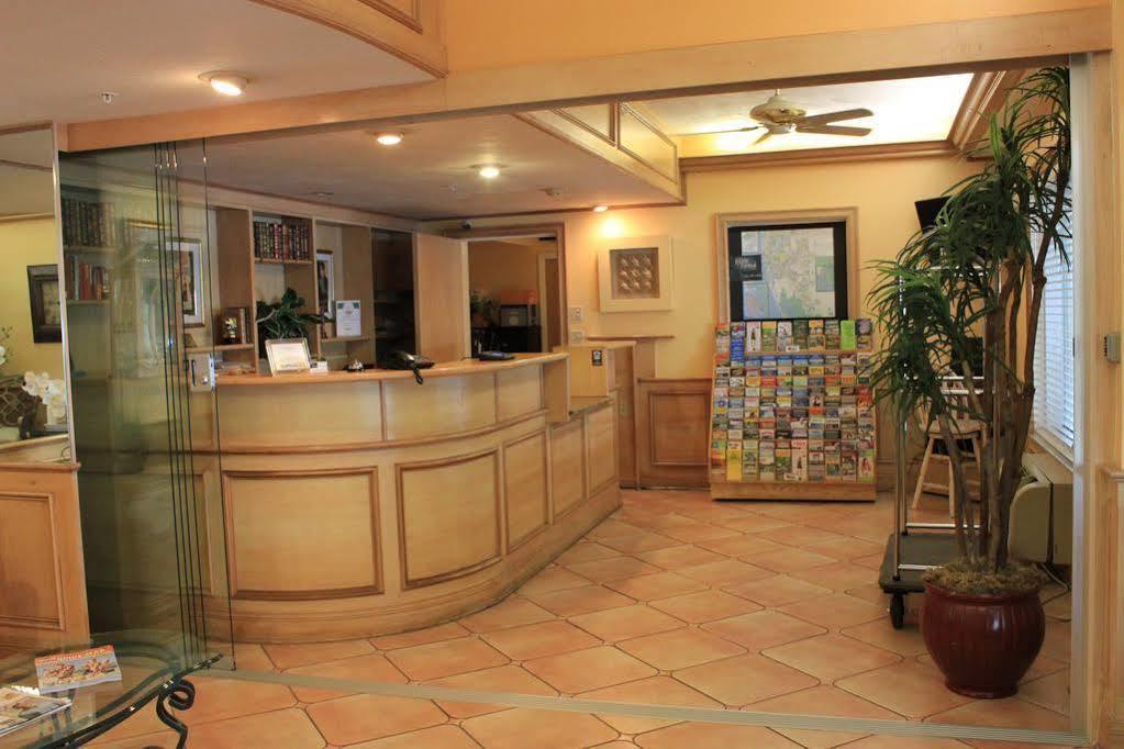 Naples Park Central Hotel ภายนอก รูปภาพ